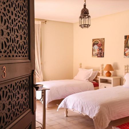 Tiguemine Sarah Hotel Douar Akkara Eksteriør billede