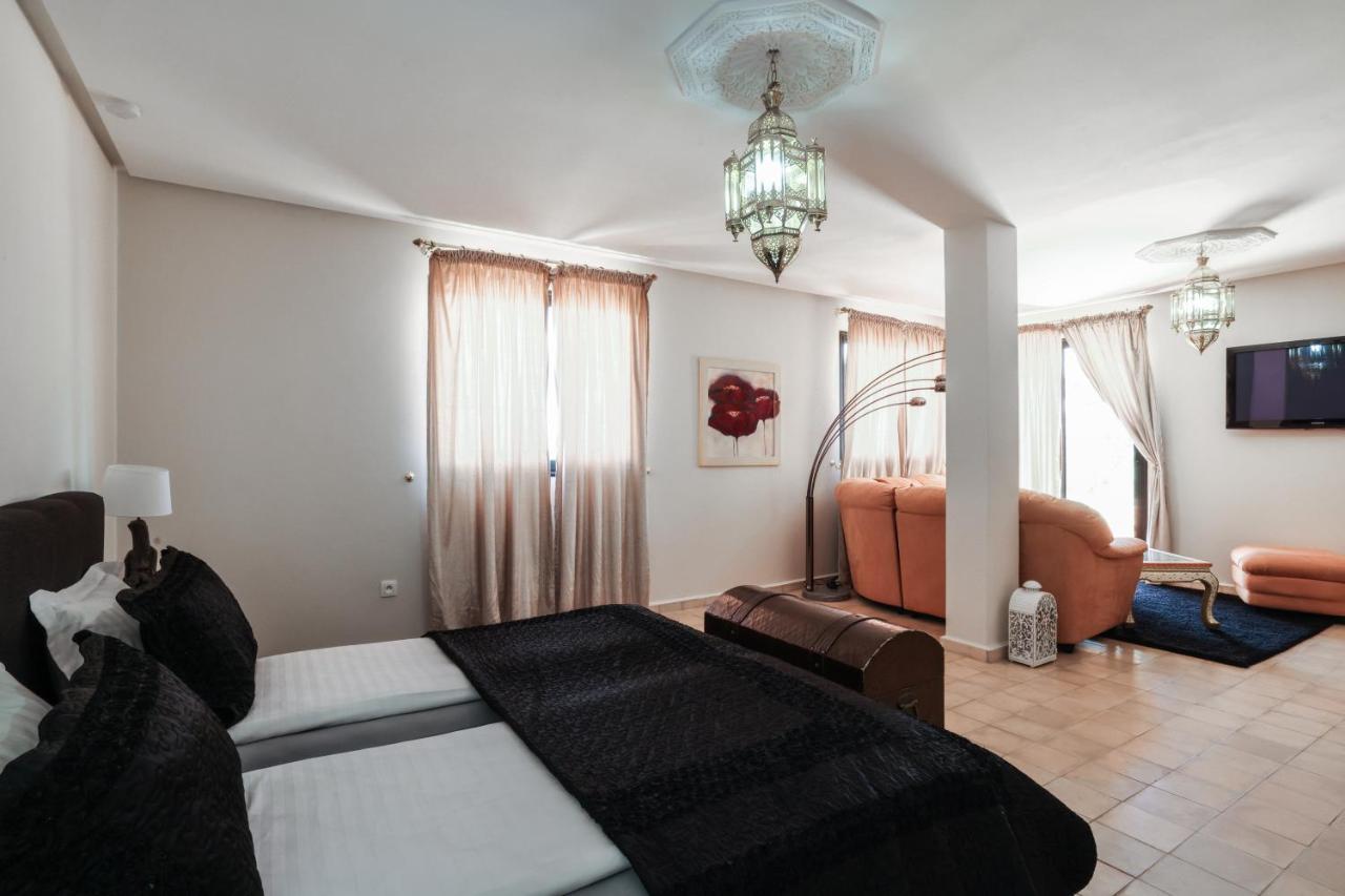 Tiguemine Sarah Hotel Douar Akkara Eksteriør billede