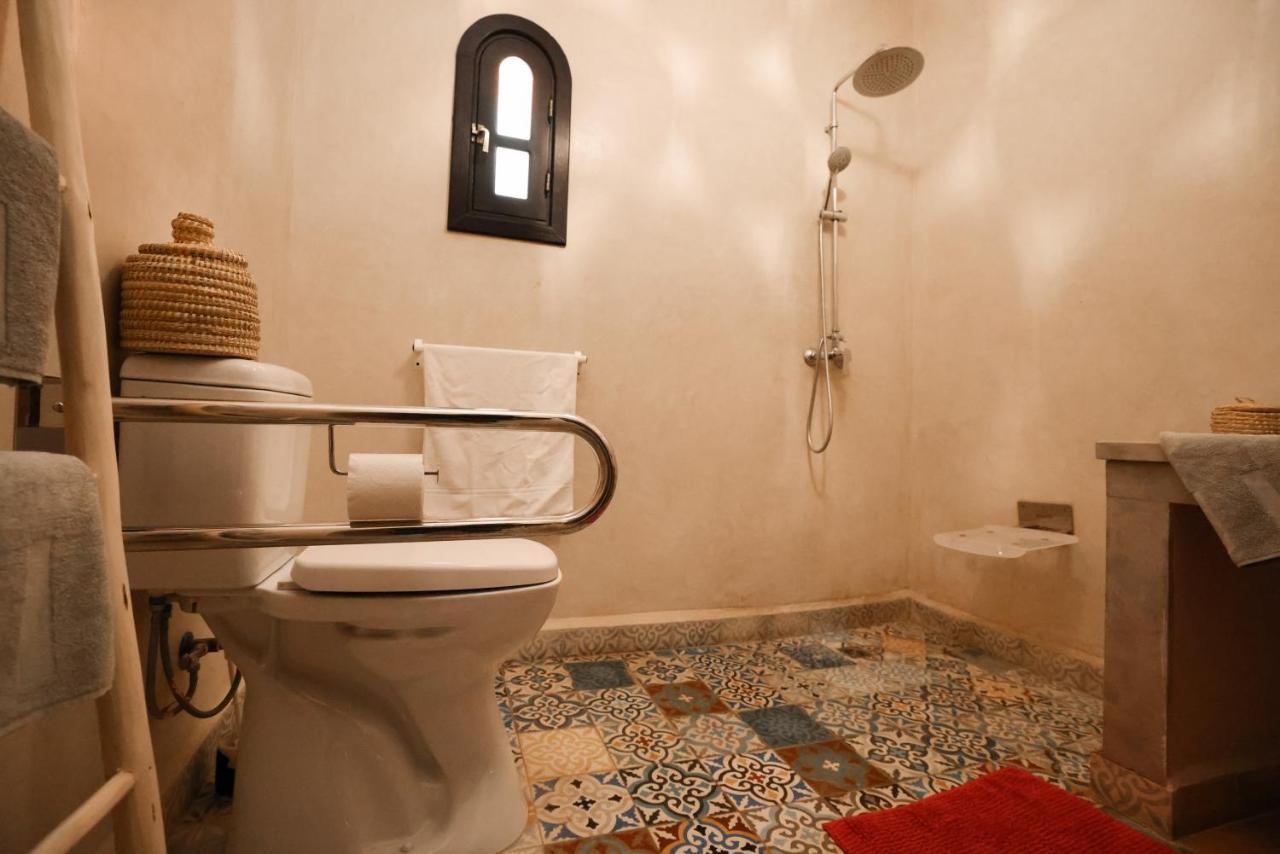 Tiguemine Sarah Hotel Douar Akkara Eksteriør billede